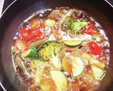 赤いオクラ？にズッキーニ！夏野菜の味噌汁作り方7写真