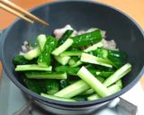 豚ときゅうり　塩昆布炒め作り方10写真