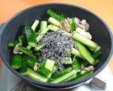 豚ときゅうり　塩昆布炒め作り方11写真