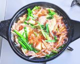 豚ニラもやしの赤味噌鍋作り方8写真