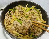 蒜苔肉絲★にんにくの芽と豚肉の細切り炒め作り方3写真