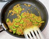 ゴーヤとひき肉のピリ辛味噌炒め作り方7写真