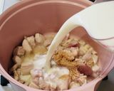 白菜と鶏肉のミルクスープ作り方3写真