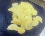 ひき肉とじゃがいもの甘辛炒め作り方1写真