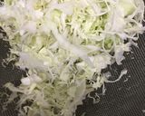 鶏むね肉と千切りキャベツスープ作り方1写真
