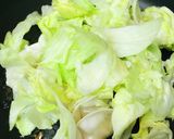 レトルト餃子●レタスといっしょ焼き作り方2写真
