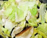 レトルト餃子●レタスといっしょ焼き作り方3写真