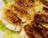 レトルト餃子●レタスといっしょ焼き作り方4写真