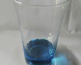 ブルーハワイシロップ牛乳作り方1写真