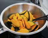 かぼちゃと小松菜のお味噌汁。作り方2写真