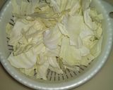 豚トロとキャベツのニンニクレモン炒め作り方1写真