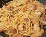 ひき肉とキムチの めんつゆバター パスタ作り方3写真