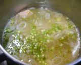 簡単！銀鮭と葱のお味噌汁　生姜風味作り方3写真