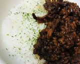 牛挽肉丼●あまからそぼろの目玉焼きごはん作り方2写真