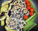 鶏肉とお好み野菜のハーブ焼き♪作り方3写真