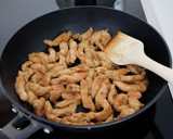鶏むね肉とじゃがいもとピーマンの青椒肉絲作り方4写真