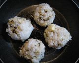 じゃこと塩昆布のチーズ焼きおにぎり作り方2写真