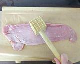 ヴィーナーシュニッツェル【ドイツ料理】作り方1写真