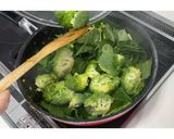 ほうれん草とブロッコリーの豚肉炒め★動画作り方17写真