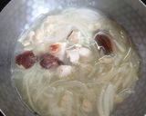 鶏肉と卵のかんたん味噌汁作り方3写真