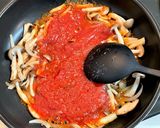 カレイのムニエル　きのこ入りトマトソース作り方5写真