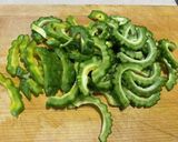 箸が止まりません〜♪ゴーヤのサラダ作り方1写真
