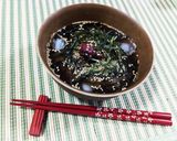 夜食にもぴったり！さっぱり梅干し麦茶漬け作り方5写真