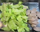 キャベツとソーセージの炒め物♪作り方1写真