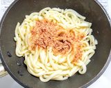サラダチキンとニラの超お手軽な焼きうどん作り方3写真