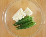【筋肉飯】ホホホの子とオクラのサラダ作り方1写真