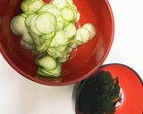 きゅうりとわかめとカニカマの酢の物作り方1写真