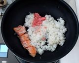 パックご飯で。鮭明太炒飯作り方2写真