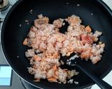 パックご飯で。鮭明太炒飯作り方3写真