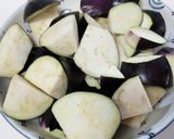 ひき肉となすの甘辛炒め作り方1写真