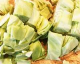 簡単!きゃべつと厚揚げの豚肉味噌炒め作り方1写真