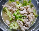 レンジで簡単！豚こまブロッコリーの旨煮作り方3写真