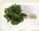 わさびマヨ♡セロリの葉たっぷりハンバーグ作り方1写真