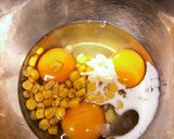 お弁当に。コーン入り卵焼き作り方1写真