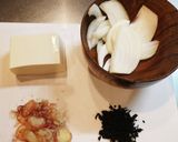 みょうが香る豆腐とわかめの味噌汁作り方1写真