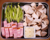 エリンギとベーコンの和風バジルバター炒め作り方1写真