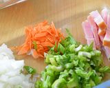 残りご飯でベーコンとセロリが入ったピラフ作り方1写真