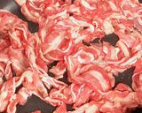 牛肉と茄子とキノコのオイスター炒め作り方1写真