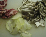 牛肉ときのこのマヨ炒め作り方1写真