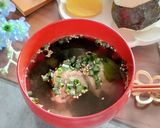５分で出来る！鯖缶とワカメの旨塩スープ作り方4写真