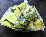 皮が固めの成熟きゅうりのポリポリ梅漬物作り方4写真