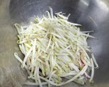 もやしカニカマ塩昆布の和え物♪作り方1写真
