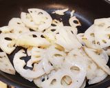 蓮根パプリカのピリ辛味噌オイスター炒め作り方4写真