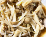 もやしとしめじと豚肉のソース炒め作り方8写真