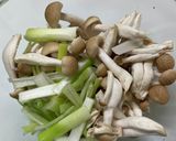 【簡単副菜】ネギとしめじの味噌和え作り方1写真