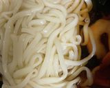 簡単　えびワカメうどん作り方2写真